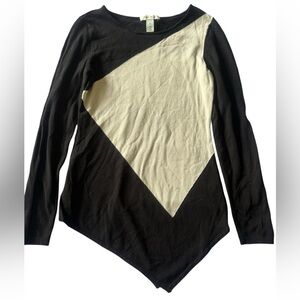 Women’s size XS White House Black Market Asymmetrical Long Sleeve Blouse